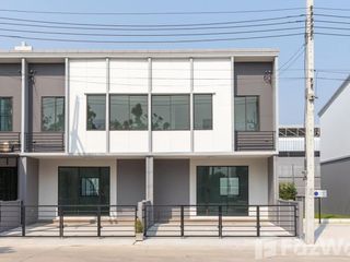 Reihenhaus zur Miete mit 3 Zimmer in Saphan Sung, Bangkok