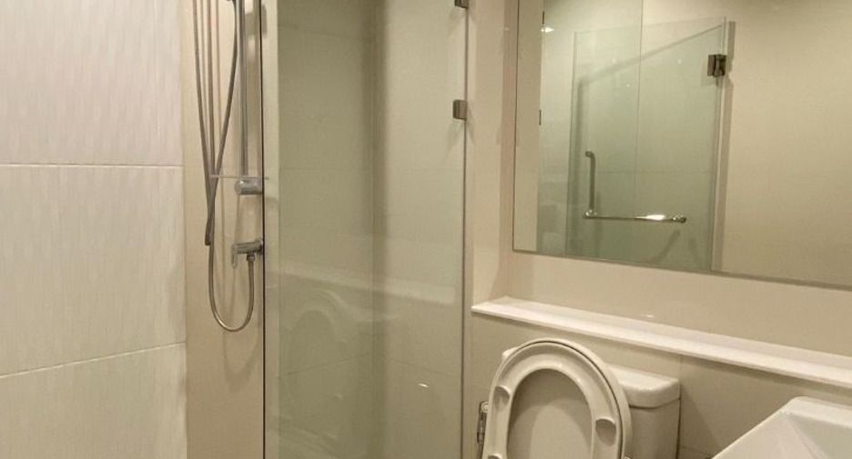 For rent studio condo in Pathum Wan, Bangkok