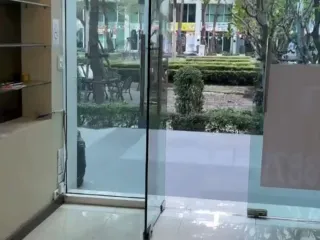 For rent 2 bedrooms retail Space in Huai Khwang, Bangkok