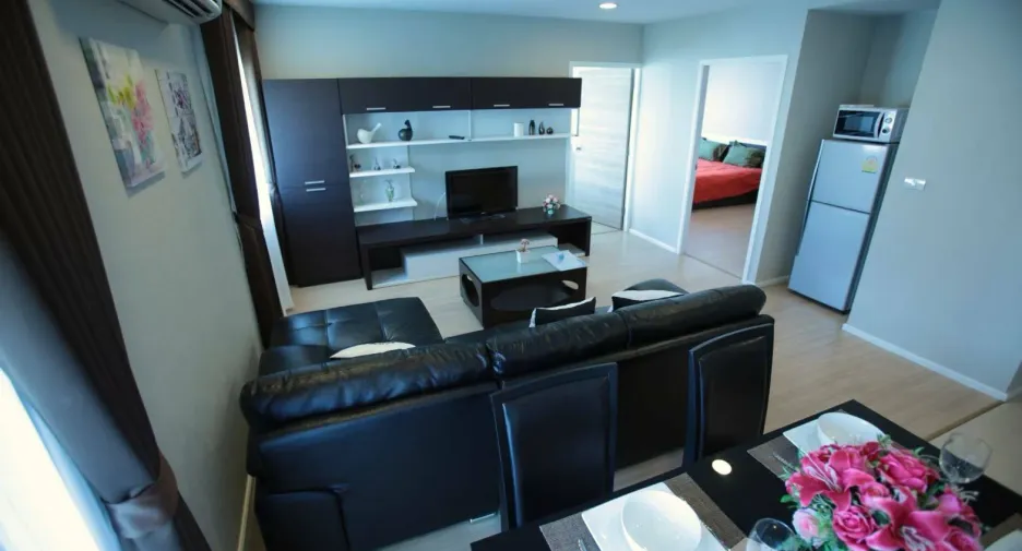 For rent 2 bedrooms condo in Watthana, Bangkok