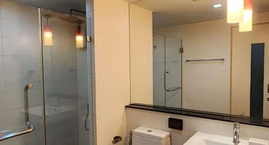 For rent 1 bed condo in Bang Rak, Bangkok