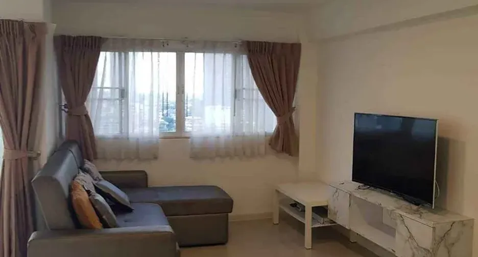 For rent 2 bedrooms condo in Watthana, Bangkok