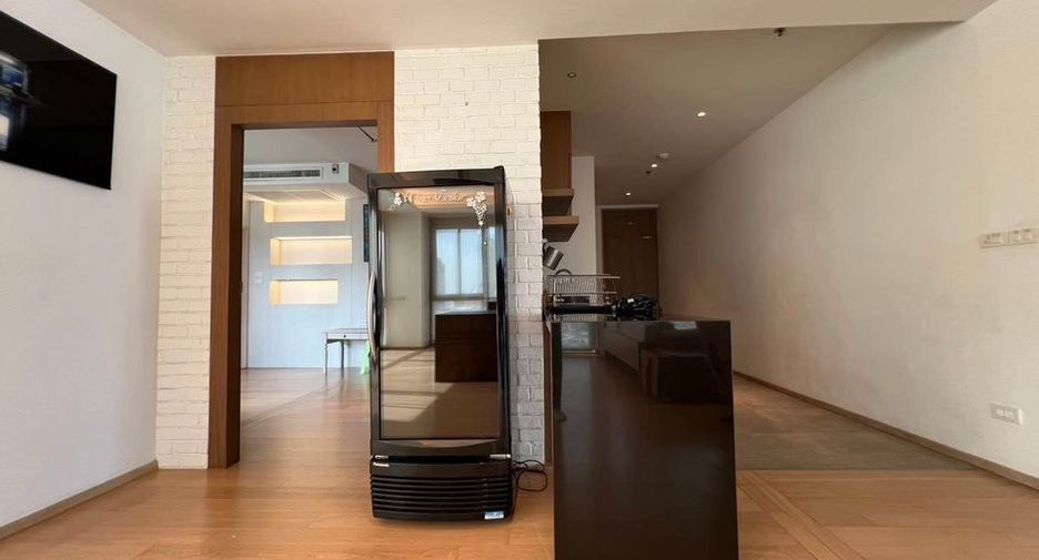 For rent 2 bedrooms condo in Phaya Thai, Bangkok