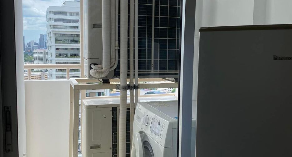 Condo en alquiler de 2 habitaciones en Khlong Toei, Bangkok