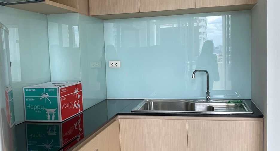 Condo en alquiler de 2 habitaciones en Khlong Toei, Bangkok