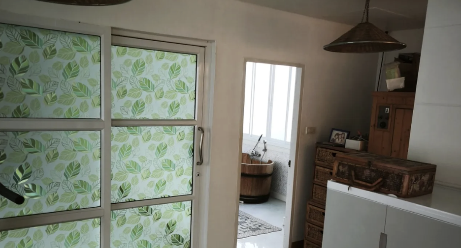 Haus zur Miete mit 6 Zimmer in Wang Thonglang, Bangkok