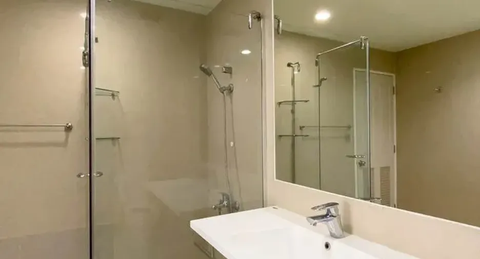 For rent 1 bed condo in Sathon, Bangkok
