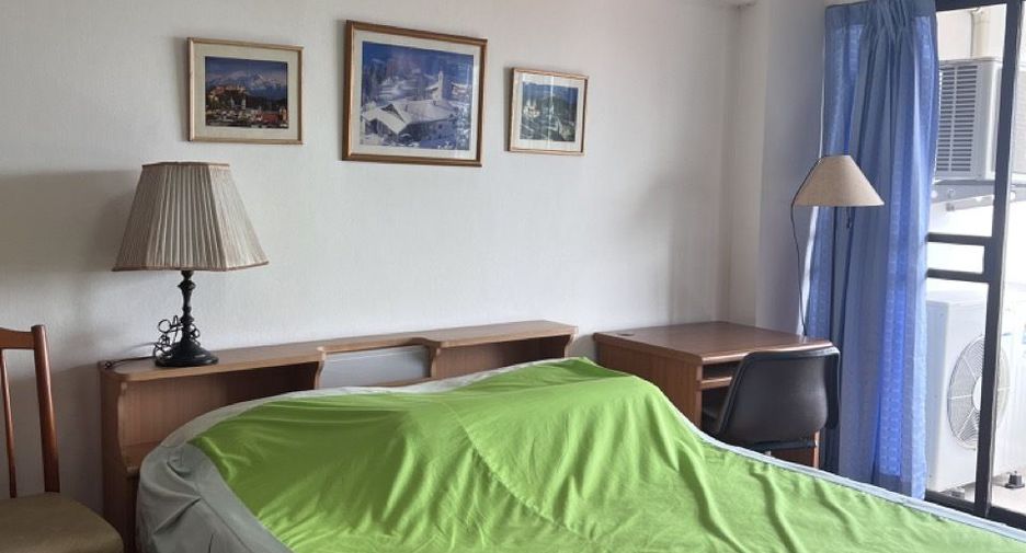 For rent 1 bed condo in Watthana, Bangkok