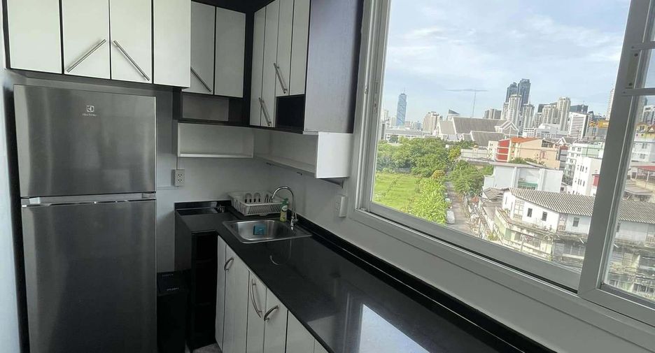 For rent 2 bedrooms condo in Huai Khwang, Bangkok
