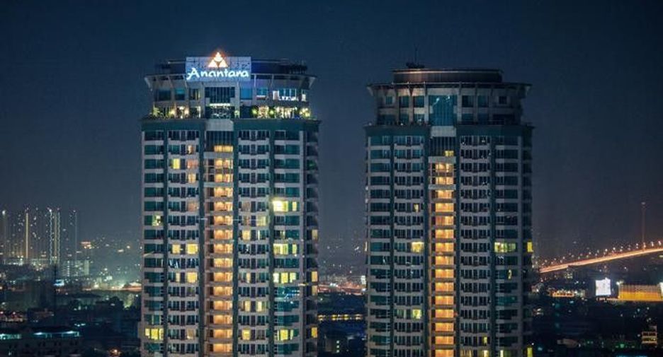 For rent 3 bedrooms condo in Sathon, Bangkok