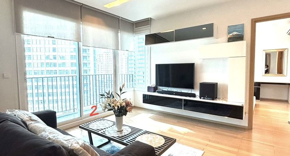For rent 2 bedrooms condo in Khlong Toei, Bangkok