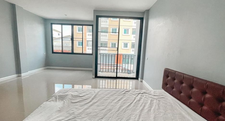 For rent 2 bedrooms townhouse in Mueang Samut Prakan, Samut Prakan