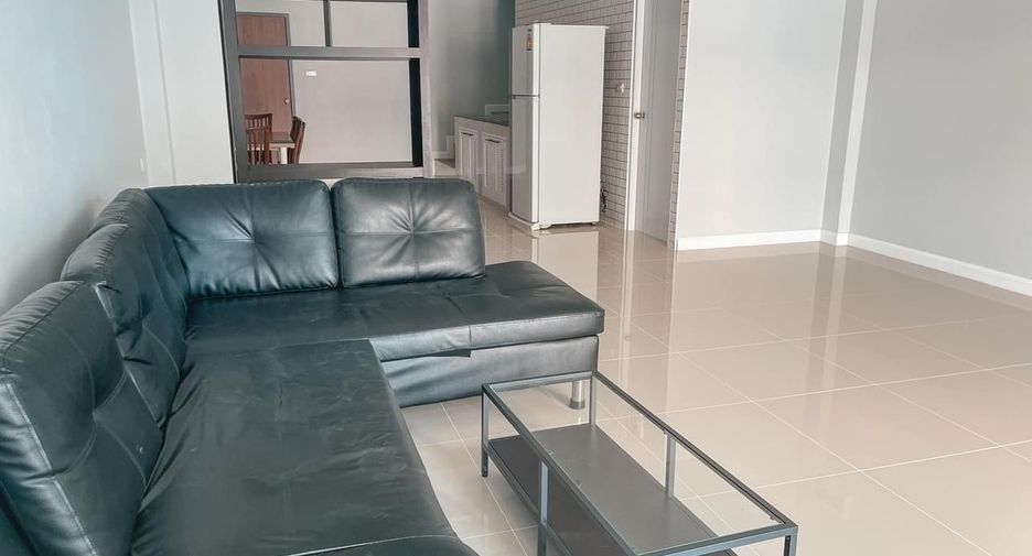 For rent 2 bedrooms townhouse in Mueang Samut Prakan, Samut Prakan