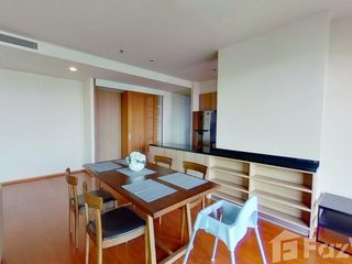 For rent 2 bedrooms condo in Yan Nawa, Bangkok
