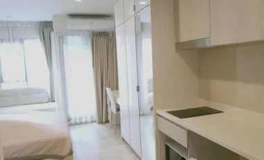Wohnung zur Miete mit Studio in Pathum Wan, Bangkok