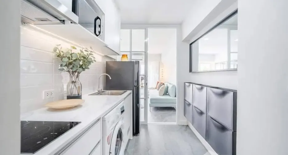 For rent 2 bedrooms condo in Watthana, Bangkok
