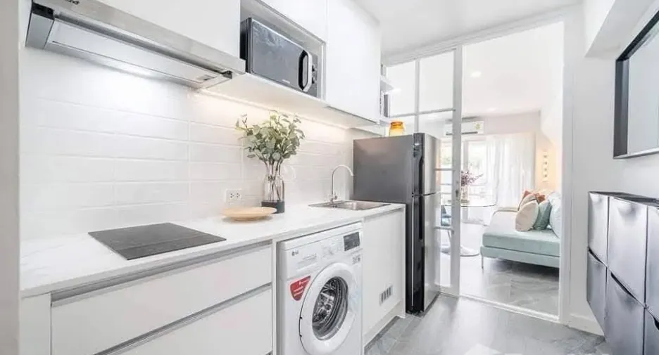 For rent 2 bedrooms condo in Watthana, Bangkok