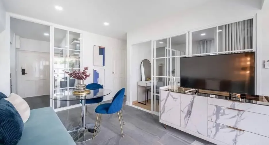 For rent 2 bedrooms condo in Watthana, Bangkok