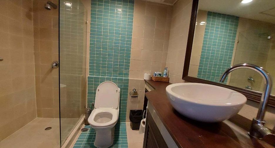 Condo en alquiler de 3 habitaciones en Yan Nawa, Bangkok