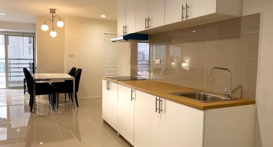 Wohnung zur Miete mit 4 Zimmer in Khlong Toei, Bangkok