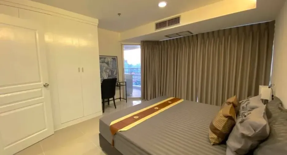 Wohnung zur Miete mit 4 Zimmer in Khlong Toei, Bangkok