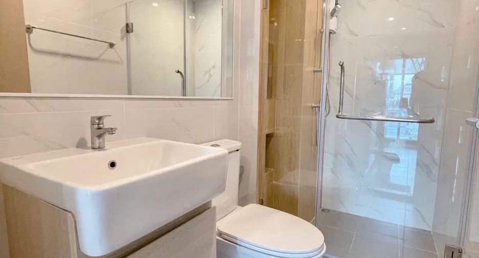 For rent 1 bed condo in Watthana, Bangkok