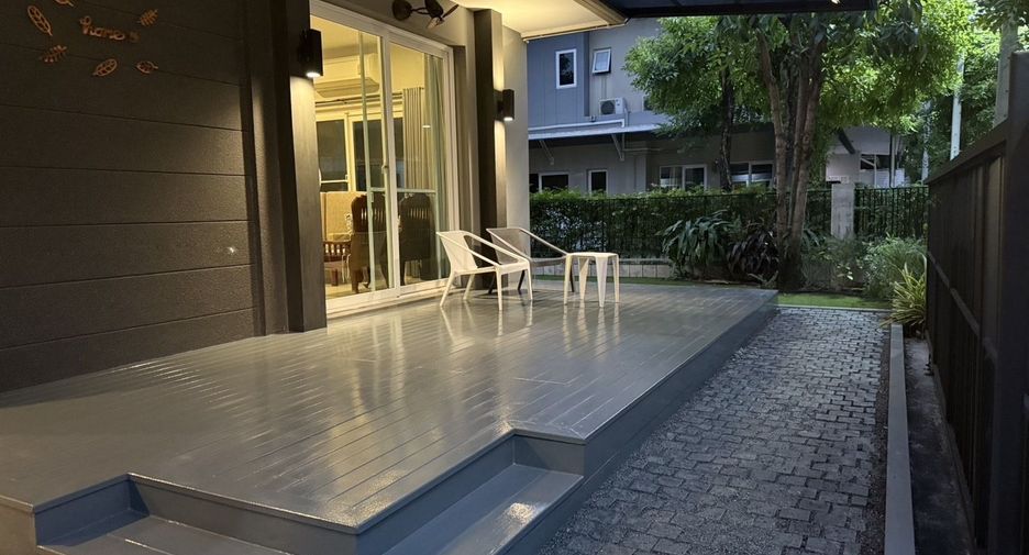 For rent 3 bedrooms house in Bang Na, Bangkok