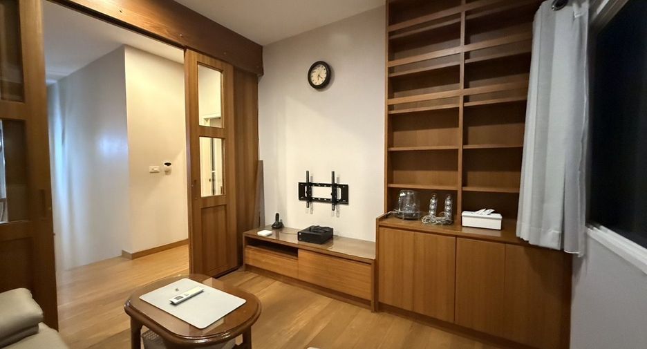 For rent 3 bedrooms house in Bang Na, Bangkok