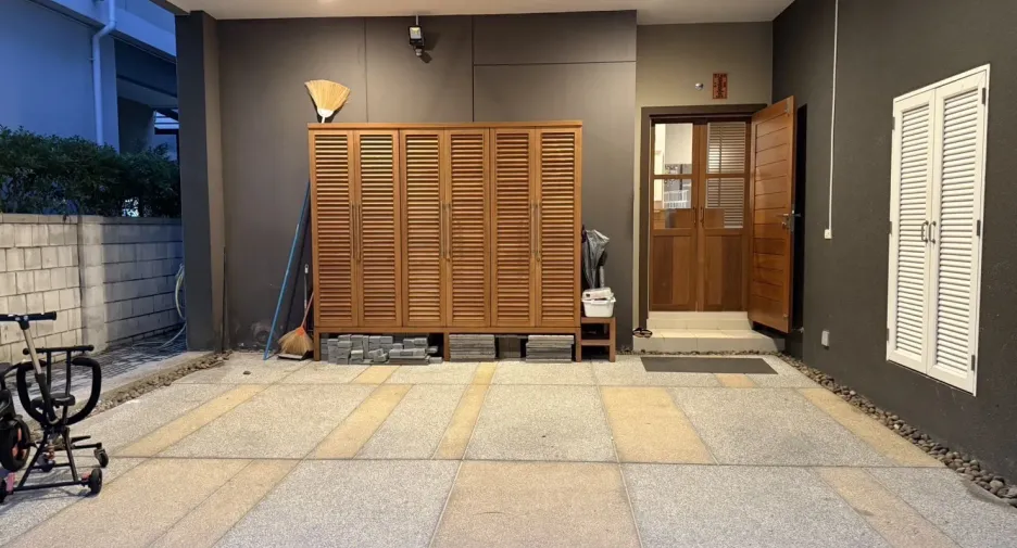 For rent 3 bedrooms house in Bang Na, Bangkok