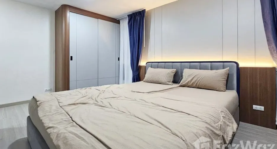 For rent 2 bedrooms condo in Chom Thong, Bangkok