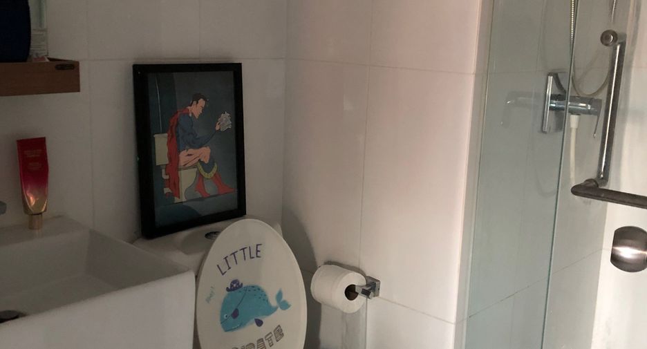 Wohnung zur Miete mit 1 Zimmer in Yan Nawa, Bangkok