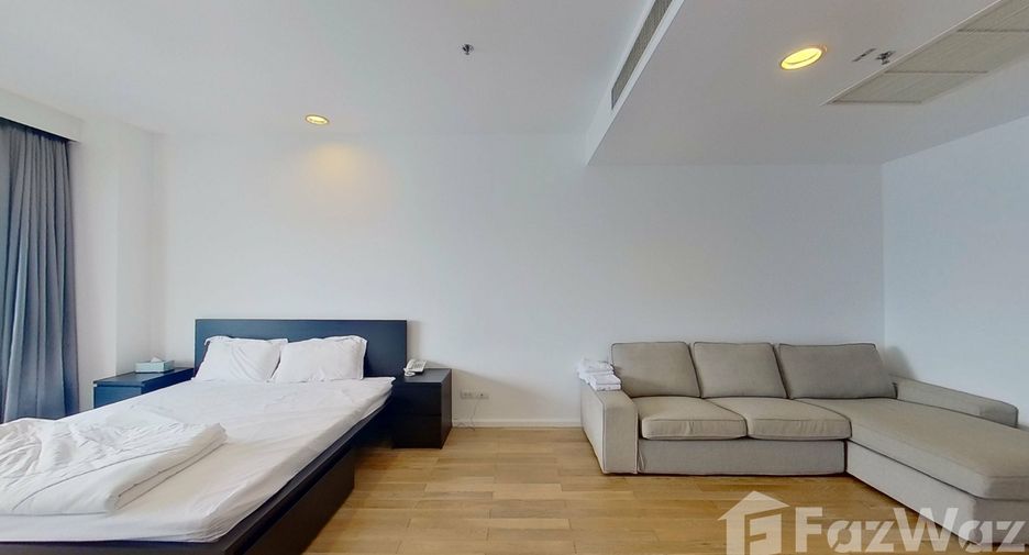 For rent 3 bedrooms condo in Pathum Wan, Bangkok