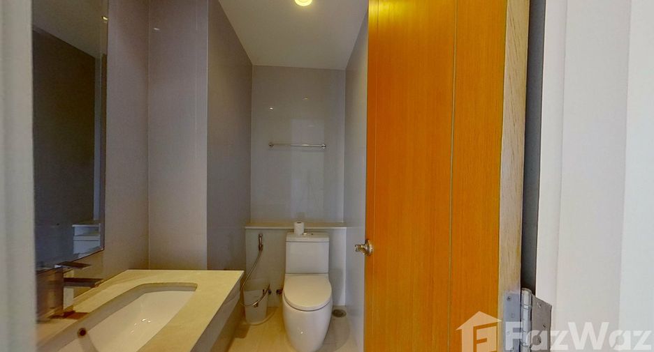 For rent 3 bedrooms condo in Pathum Wan, Bangkok