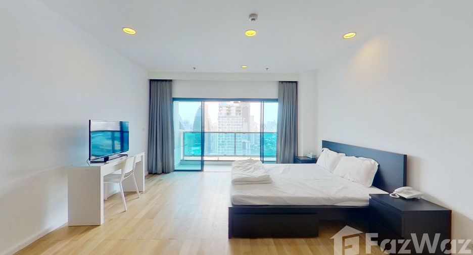 For rent 3 bedrooms condo in Pathum Wan, Bangkok