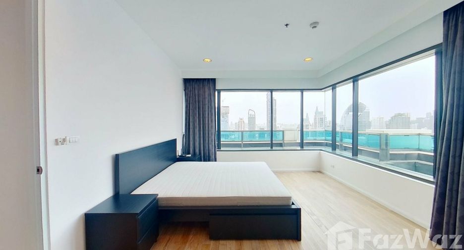 For rent 3 bedrooms condo in Pathum Wan, Bangkok