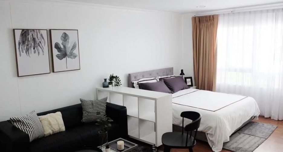 For rent studio condo in Khlong Toei, Bangkok