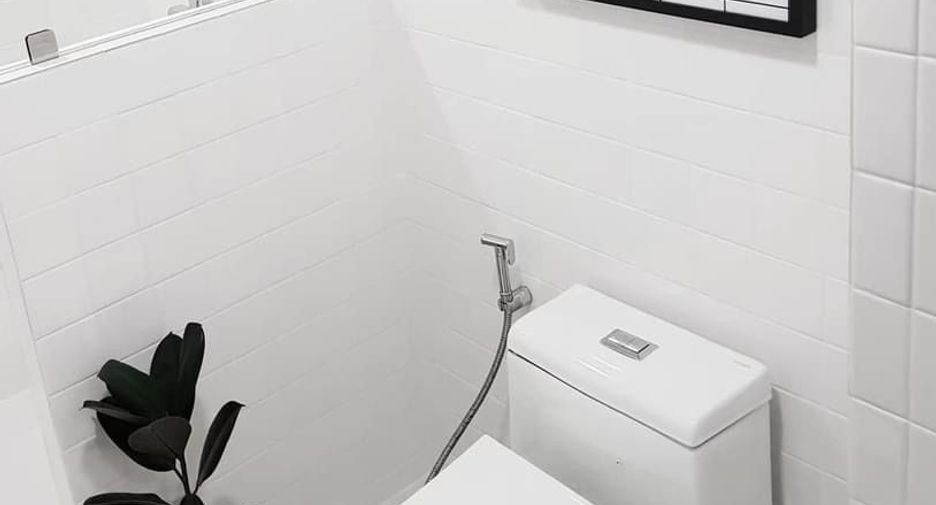 For rent studio condo in Khlong Toei, Bangkok
