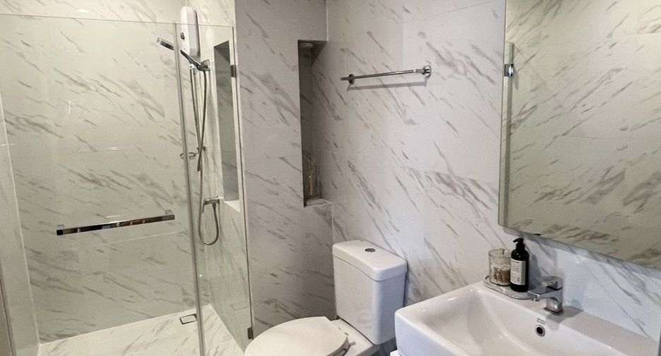 For rent 2 bedrooms condo in Bang Na, Bangkok