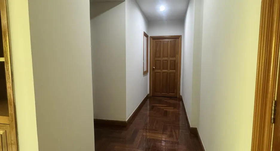 For rent 2 bedrooms apartment in Sathon, Bangkok