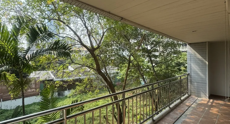 For rent 2 bedrooms apartment in Sathon, Bangkok