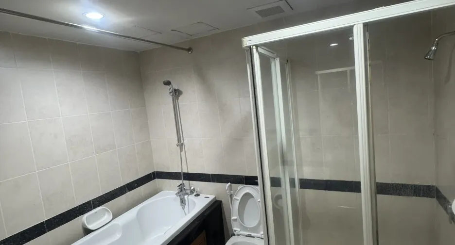 For rent 2 bedrooms apartment in Sathon, Bangkok