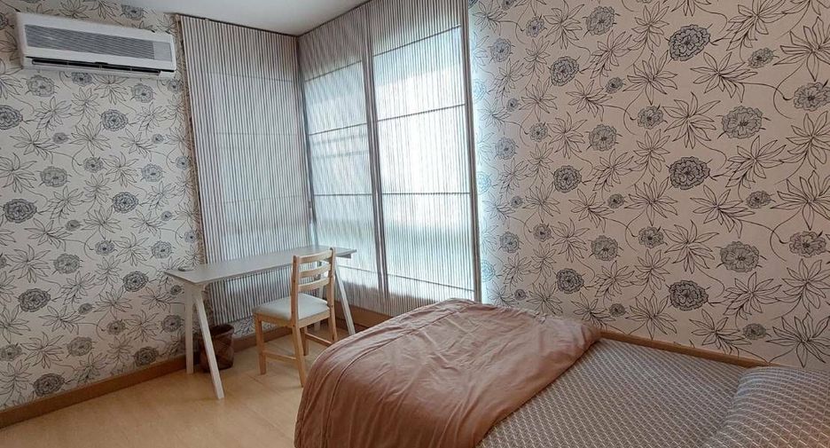 For rent 2 bedrooms condo in Watthana, Bangkok