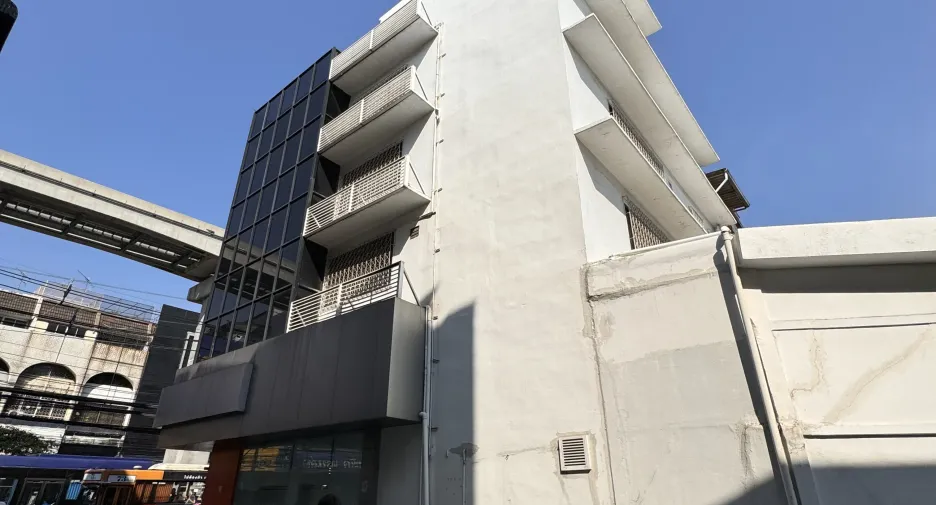 For rent retail Space in Wang Thonglang, Bangkok