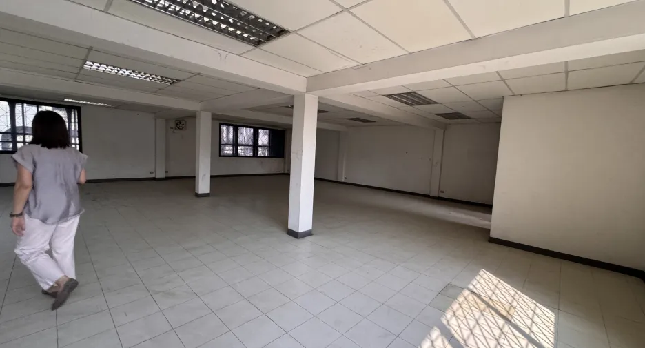 For rent retail Space in Wang Thonglang, Bangkok