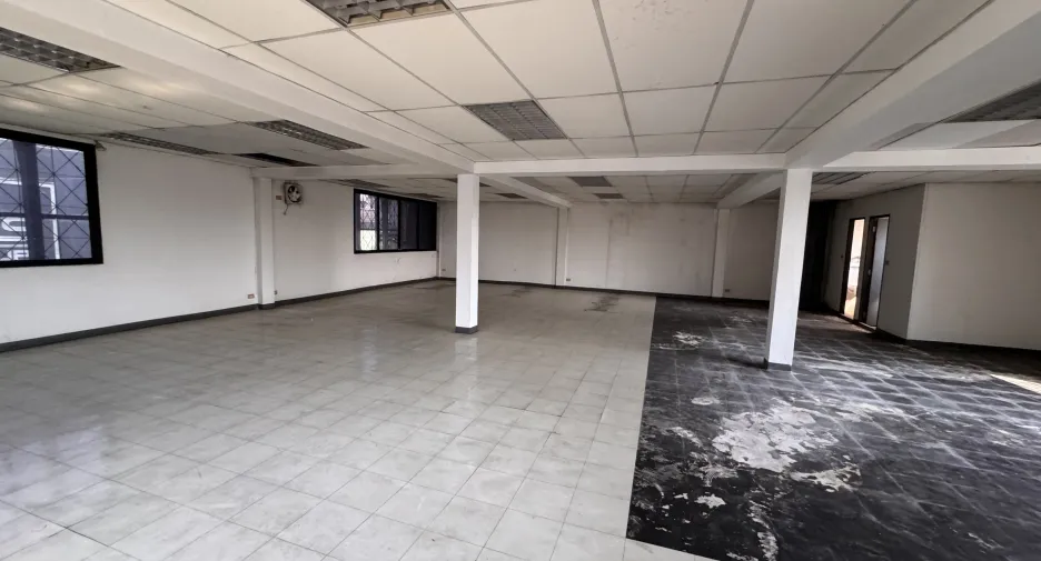 For rent retail Space in Wang Thonglang, Bangkok