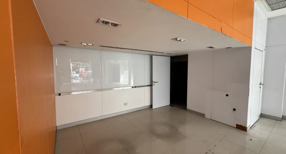 For rent retail Space in Wang Thonglang, Bangkok