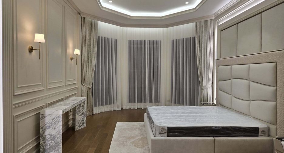 For rent 4 bedrooms house in Bang Kapi, Bangkok