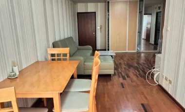 For rent 2 bedrooms condo in Yan Nawa, Bangkok