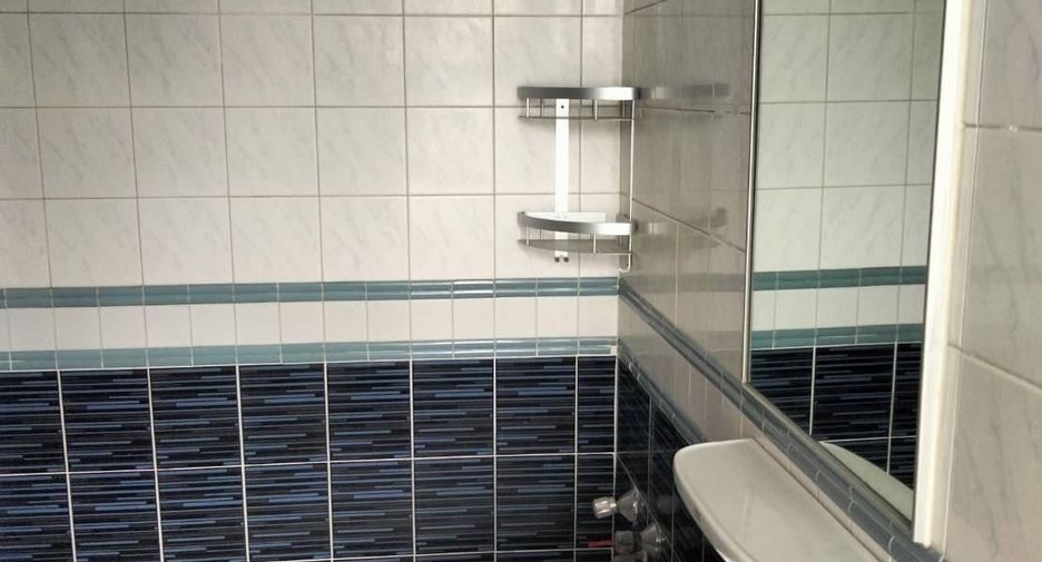 For rent 2 bedrooms condo in Yan Nawa, Bangkok