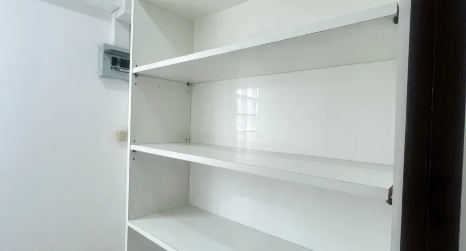 For rent office in Khlong Toei, Bangkok